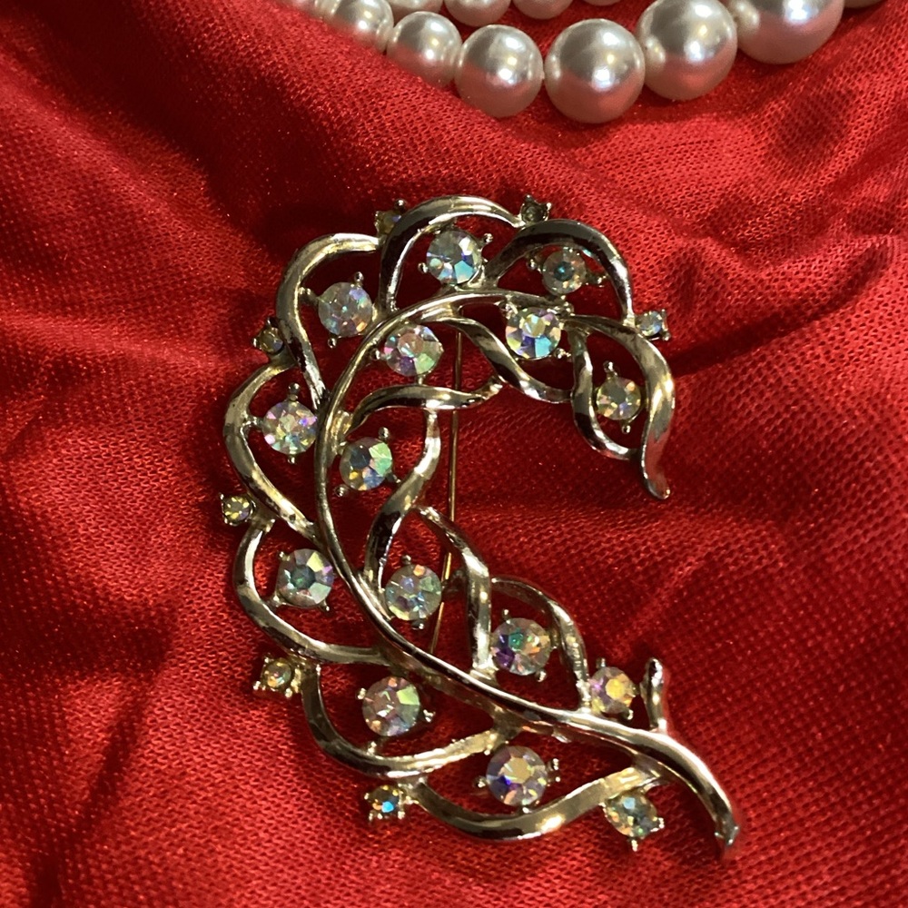 Vintage Gold Art Deco Style Aurora Borealis Rhinestone Brooch